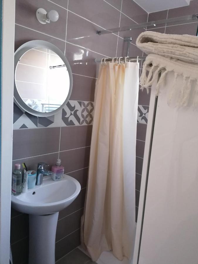 1 Chambre Pour 2 Personnes "Chez L'Habitant" Maison Possede Un Petit Chien Quincy-Voisins 外观 照片